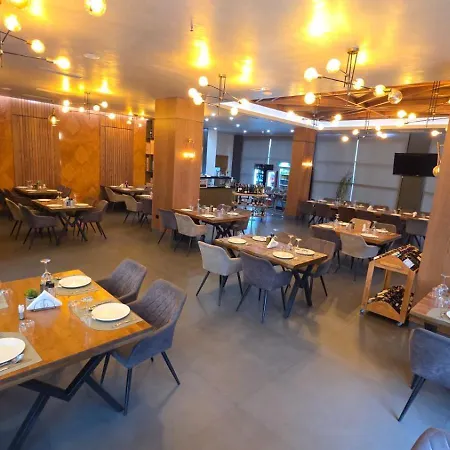 Monopoly Отель Peshkopi