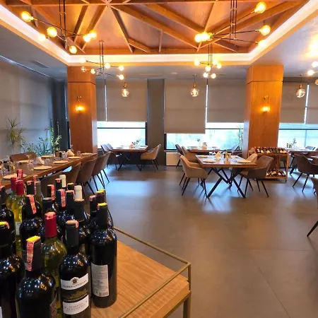 Monopoly Отель 4*